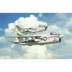A-7E Corsair Ii 1/72 Kit 1:72 Scale Plastic Model Kit by Italeri