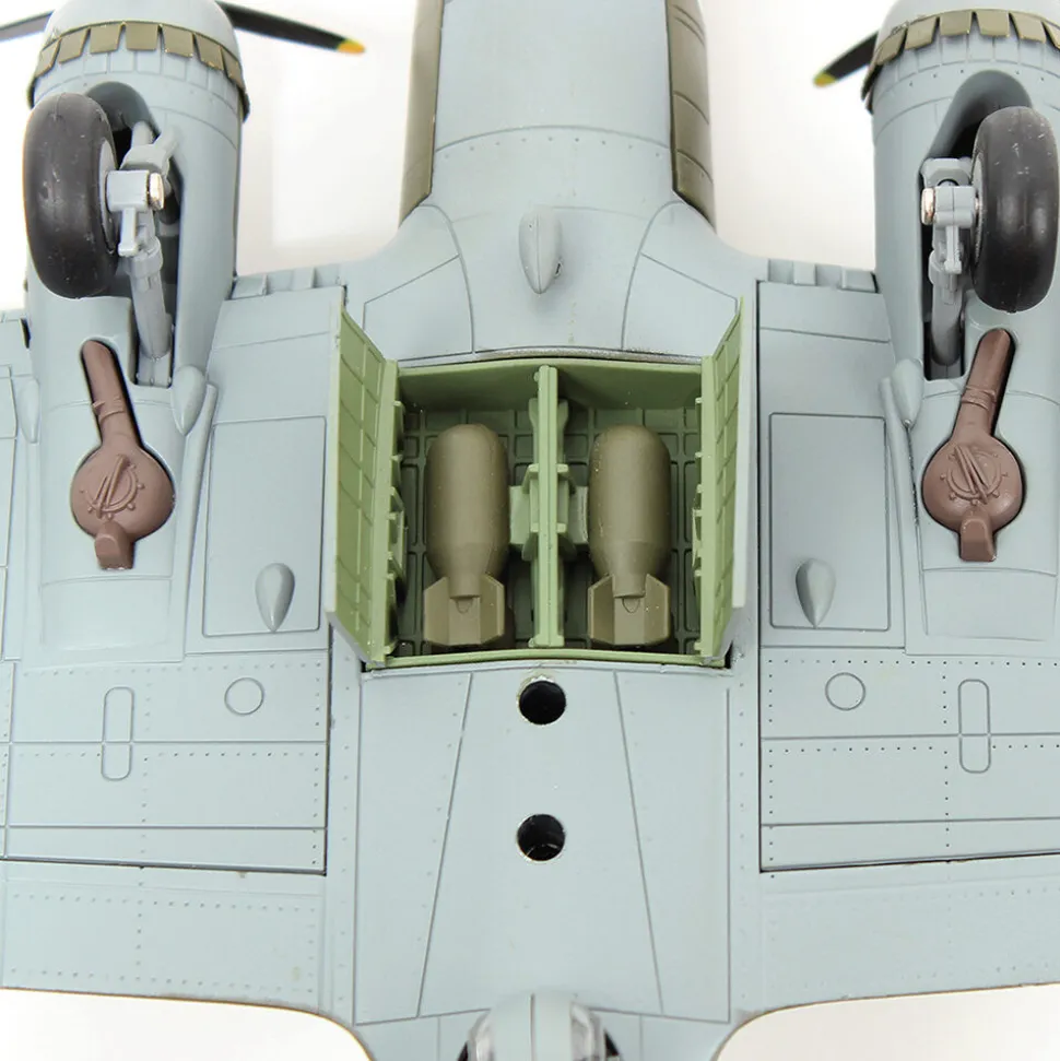 B-17G Flying Fortress 1/72 Die Cast Model Man O'War II, 323rd BS, 91st BG, 8th AF 1:72 Scale Metal by Air Force 1