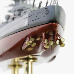 Bismarck Battleship 1/700 Die Cast Model - Full Hull Display Battle of the Denmark Strait, May 1941 1:700 scale Metal by Forces of Valor