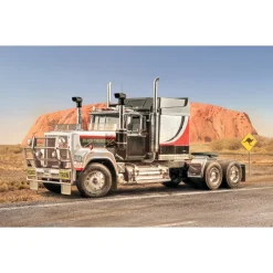 Black Thunder Australian Truck 1/24 Kit 1:24 scale Plastic by Italeri
