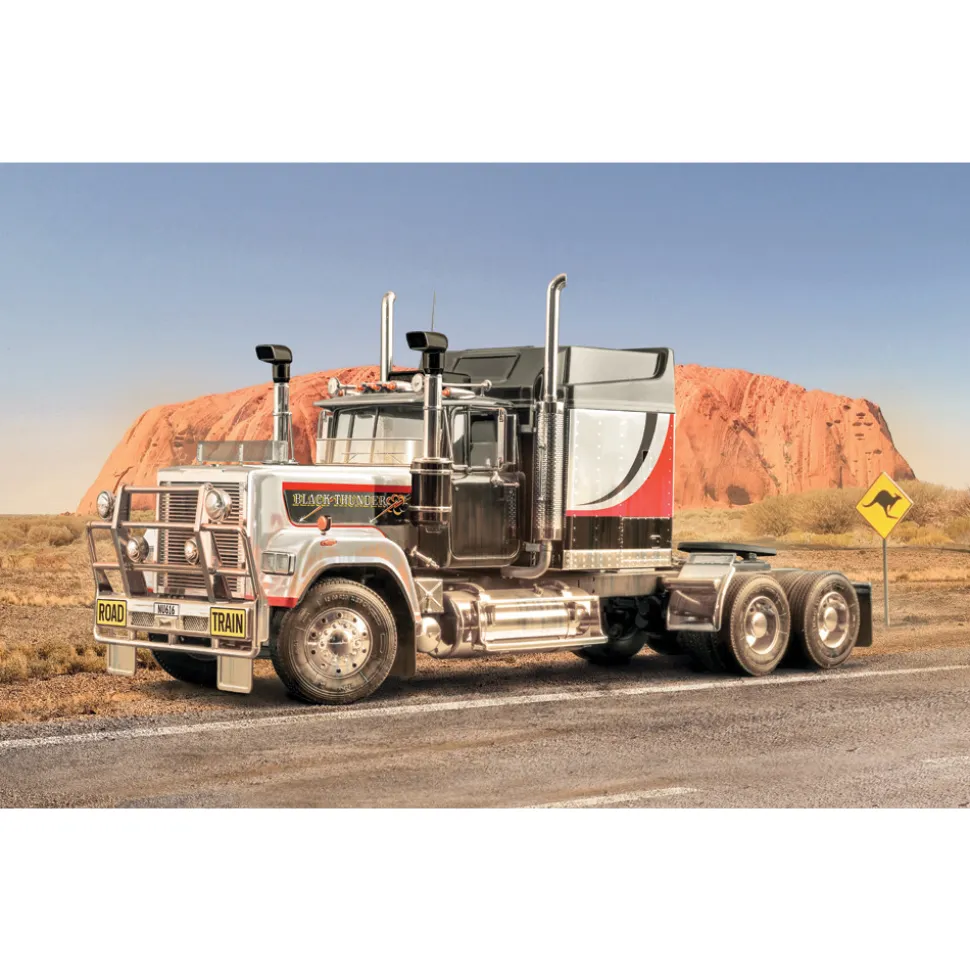 Black Thunder Australian Truck 1/24 Kit 1:24 scale Plastic by Italeri