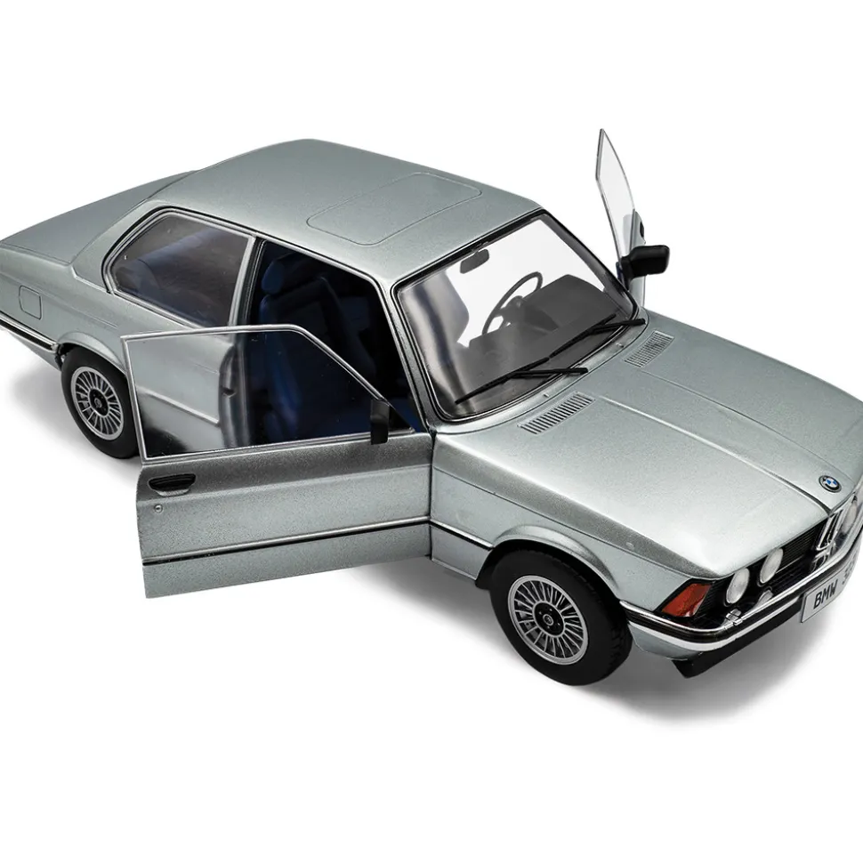 1980 BMW E21 323i - Saphirblau Metallic 1:18 Scale Diecast Model Car by Solido