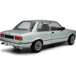 1980 BMW E21 323i - Saphirblau Metallic 1:18 Scale Diecast Model Car by Solido