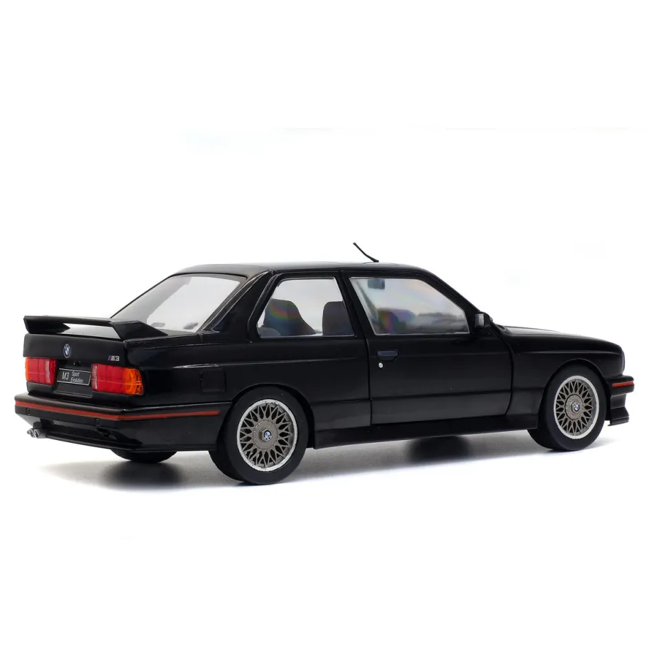 1990 BMW E30 M3 Sport EVO - Glanzschwarz 1:18 Scale Diecast Model Car by Solido