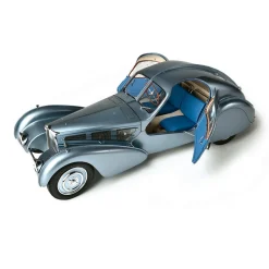 Bugatti Atlantic 57SC Rothschild Diecast Model Kit 1:8 Scale Diecast Model Car Kit by IXO Models