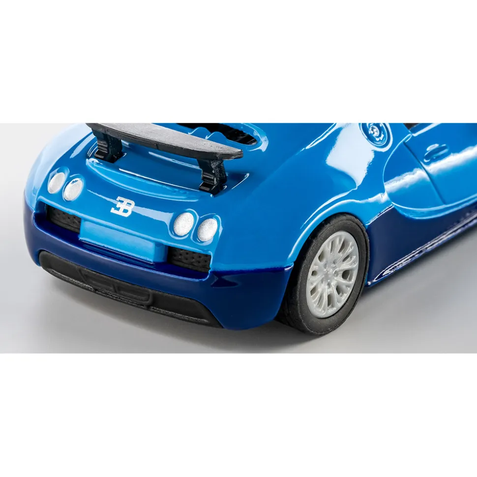2005 Bugatti Veyron 1:64 Scale Diecast Model Car by Jada Toys