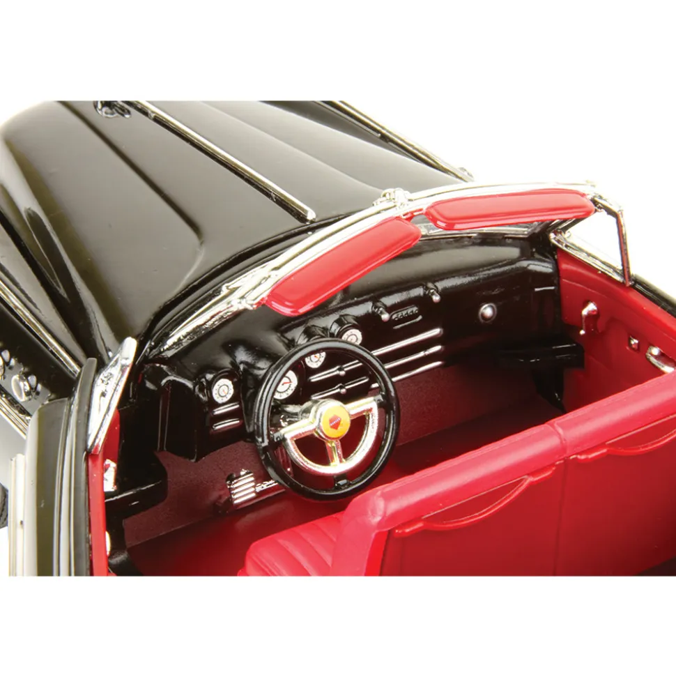 1949 Buick Roadmaster 1:18 Scale Diecast Model by Motormax