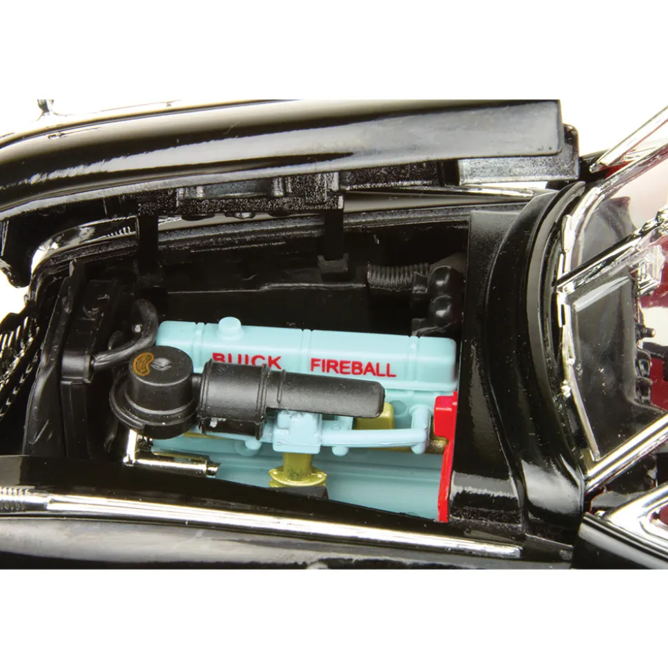 1949 Buick Roadmaster 1:18 Scale Diecast Model by Motormax