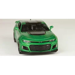 2017 Camaro ZL1 - Green 1:24 Scale Diecast Model by Motormax