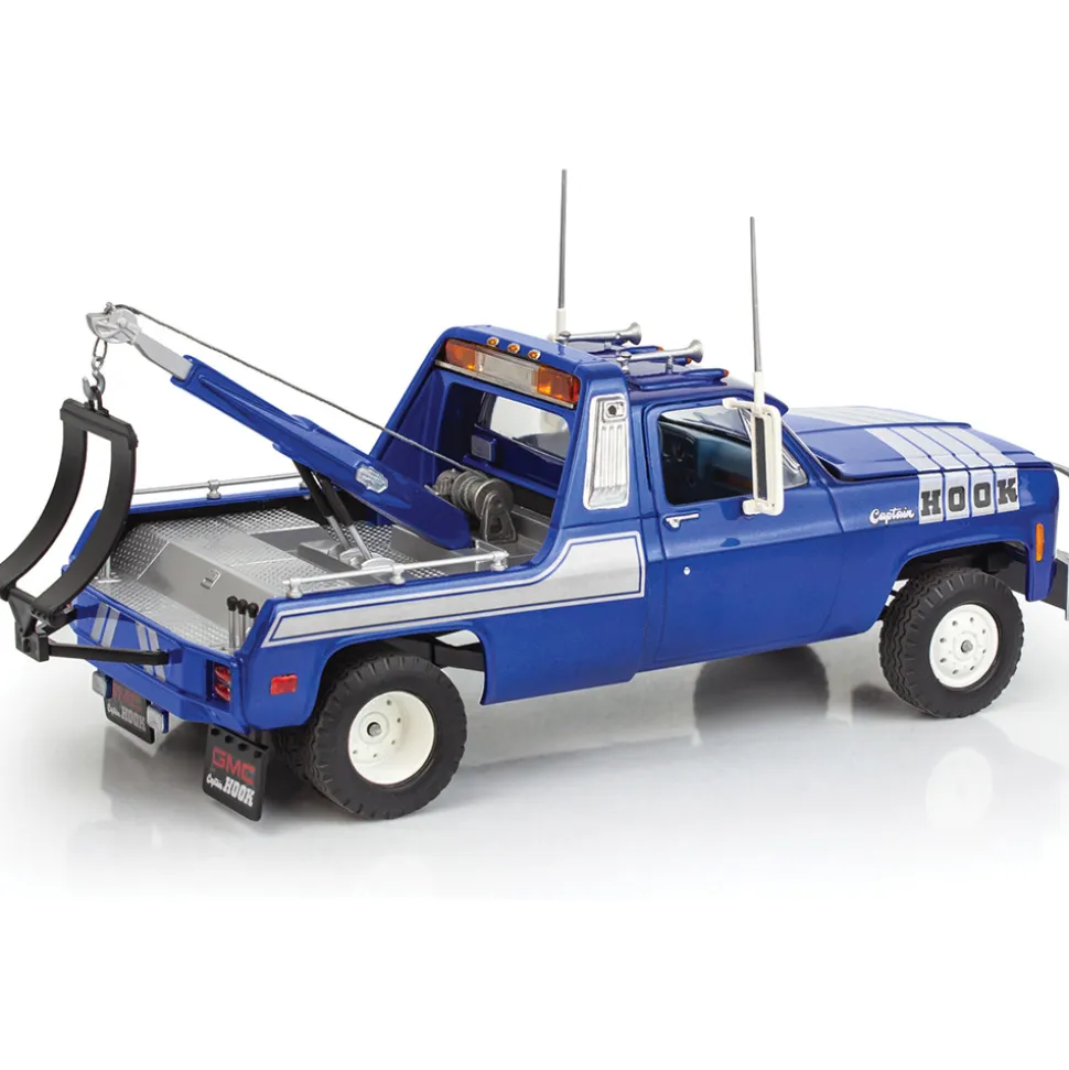 1979 Captain Hook GMC Wrecker - Plastic Model Kit 1:25 Scale Model Kit by Revell