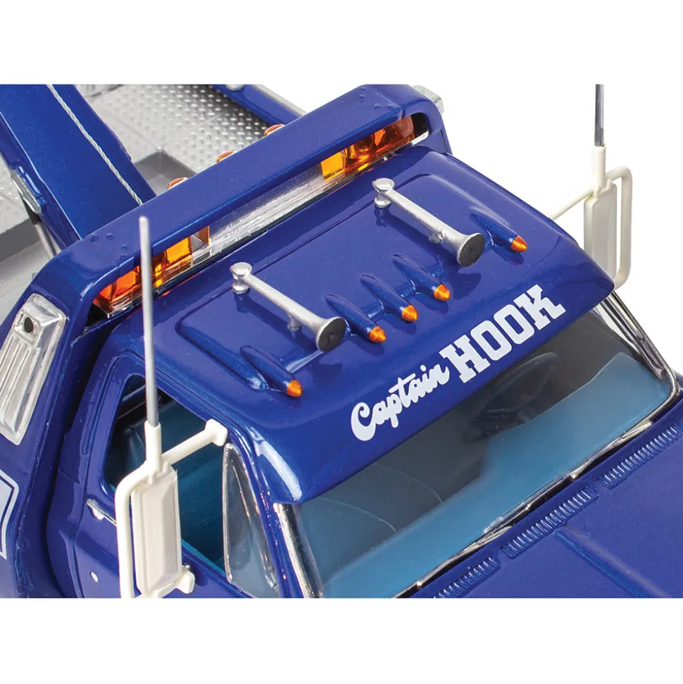 1979 Captain Hook GMC Wrecker - Plastic Model Kit 1:25 Scale Model Kit by Revell