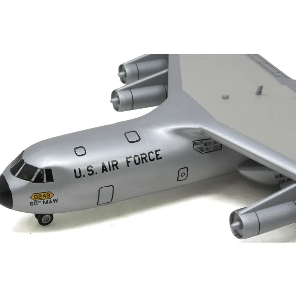 C-141A Starlifter 1/108 Kit Atlantis (A376) 1/108 Plastic by Atlantis Models