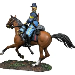 Cavalry Corporal on Trotting Horse, No.1 1/30 Figure WILLIAM BRITAIN (31504) 1:30 scale Metal by William Britain