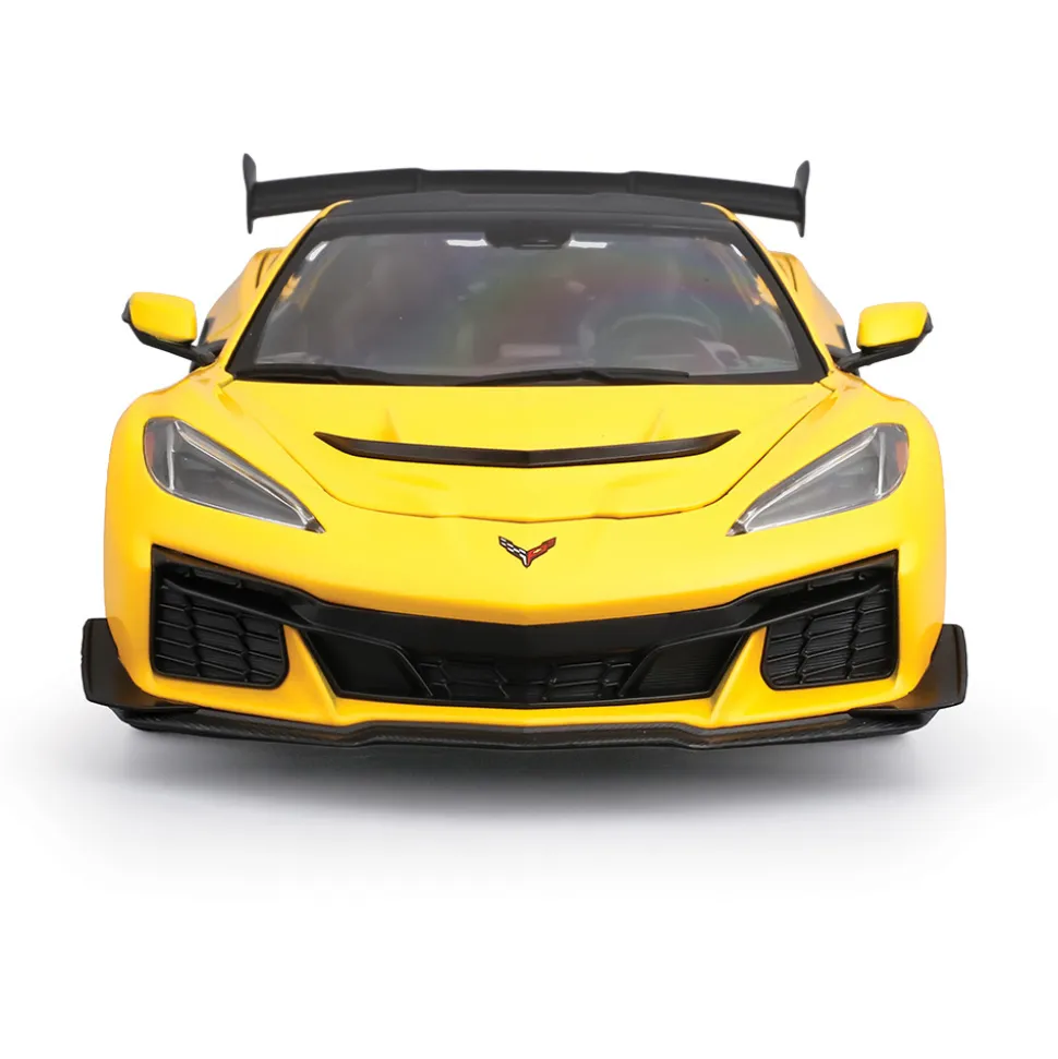 2025 C8 Corvette ZR1 - Yellow 1:18 Scale Diecast Model Car by Maisto