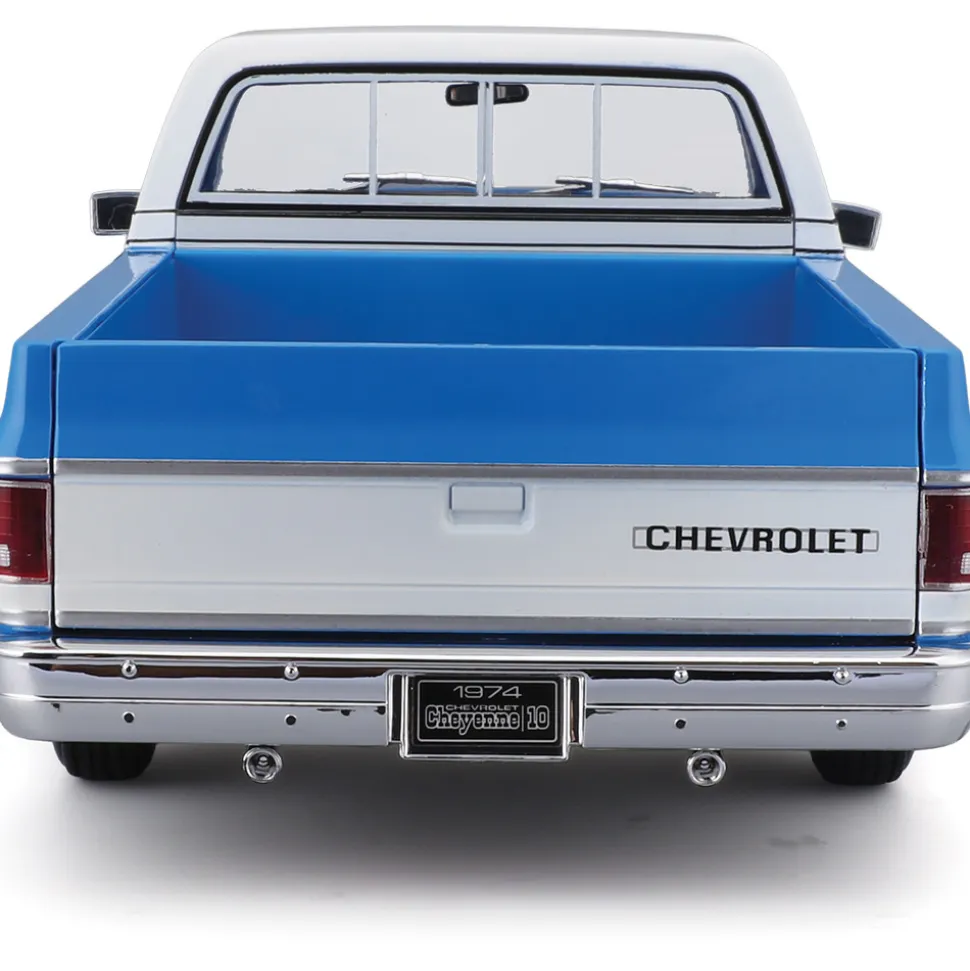 1974 Chevrolet C10 Cheyenne Super - Blue/White 1:18 Scale Diecast Model Truck by Maisto