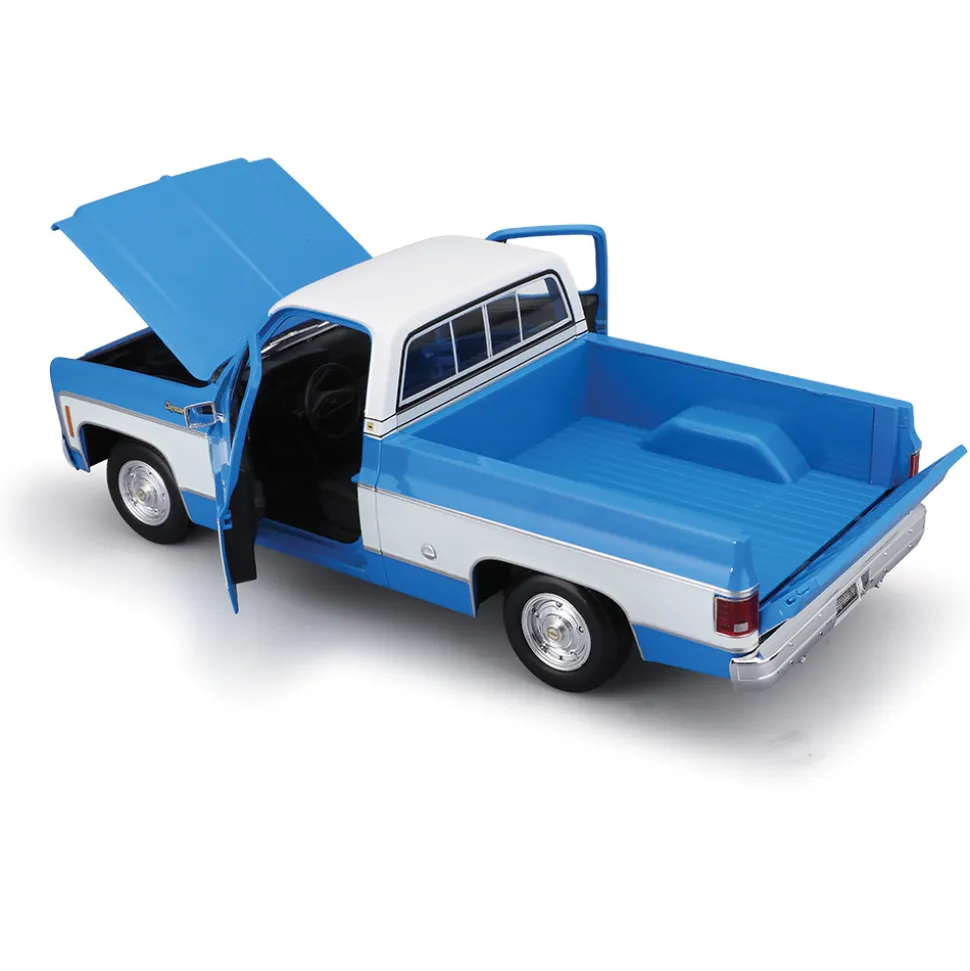 1974 Chevrolet C10 Cheyenne Super - Blue/White 1:18 Scale Diecast Model Truck by Maisto