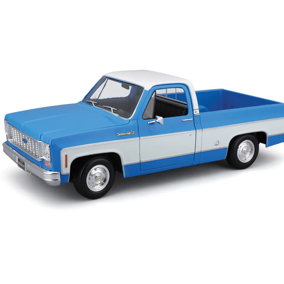 1974 Chevrolet C10 Cheyenne Super - Blue/White 1:18 Scale Diecast Model Truck by Maisto