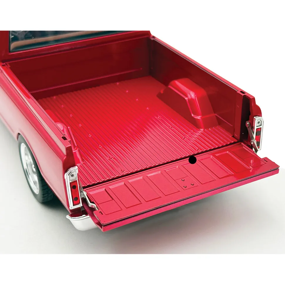 1967 Chevrolet C-10 Custom - Showtime 1:18 Scale Diecast Model Truck by Acme