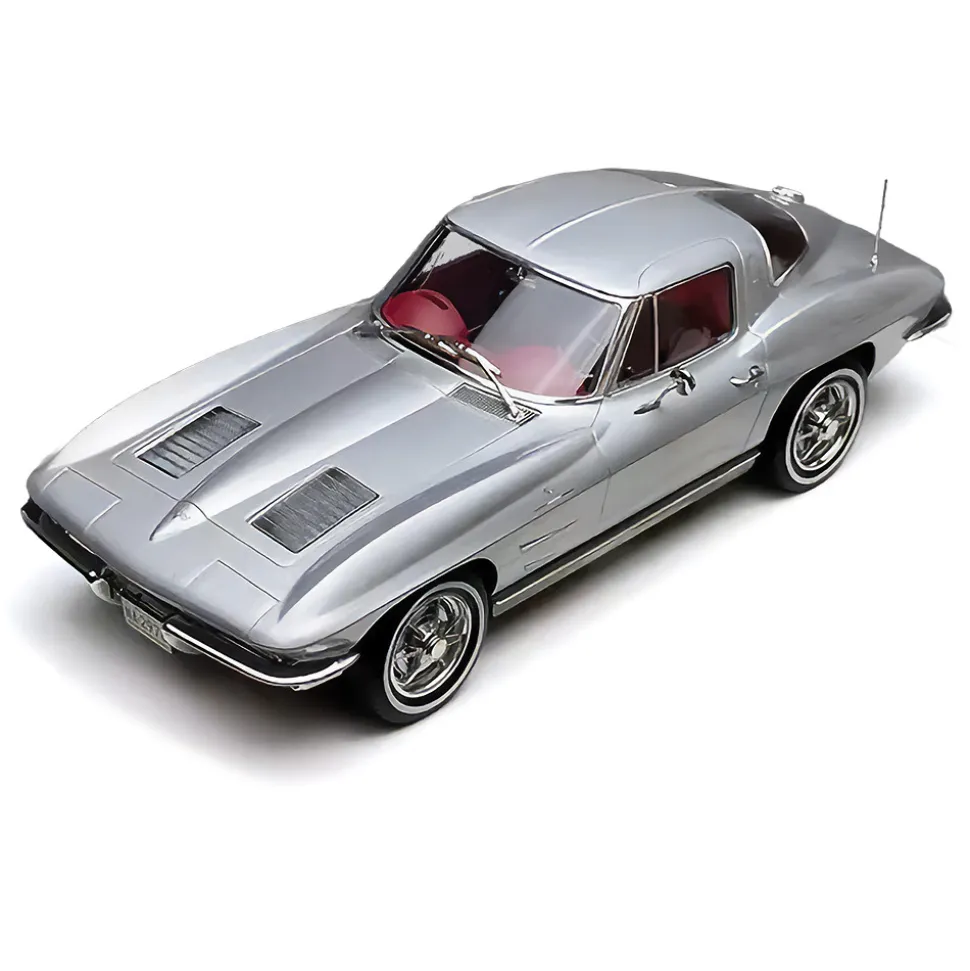 1963 Chevrolet Corvette Sting Ray Split Window 1:18 Scale Diecast Model Car by Norev