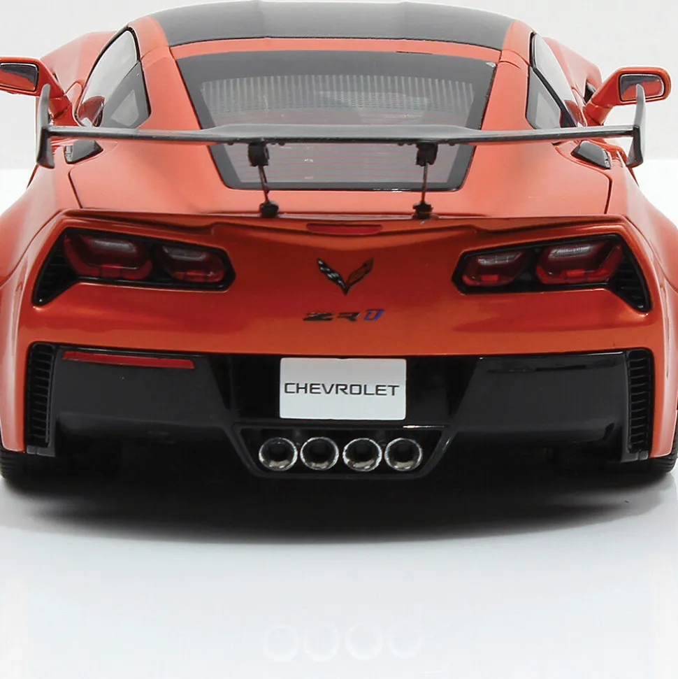 2019 Chevrolet Corvette ZR1 - Sebring Orange Tintcoat 1:18 Scale Diecast Model Car by IXO Models