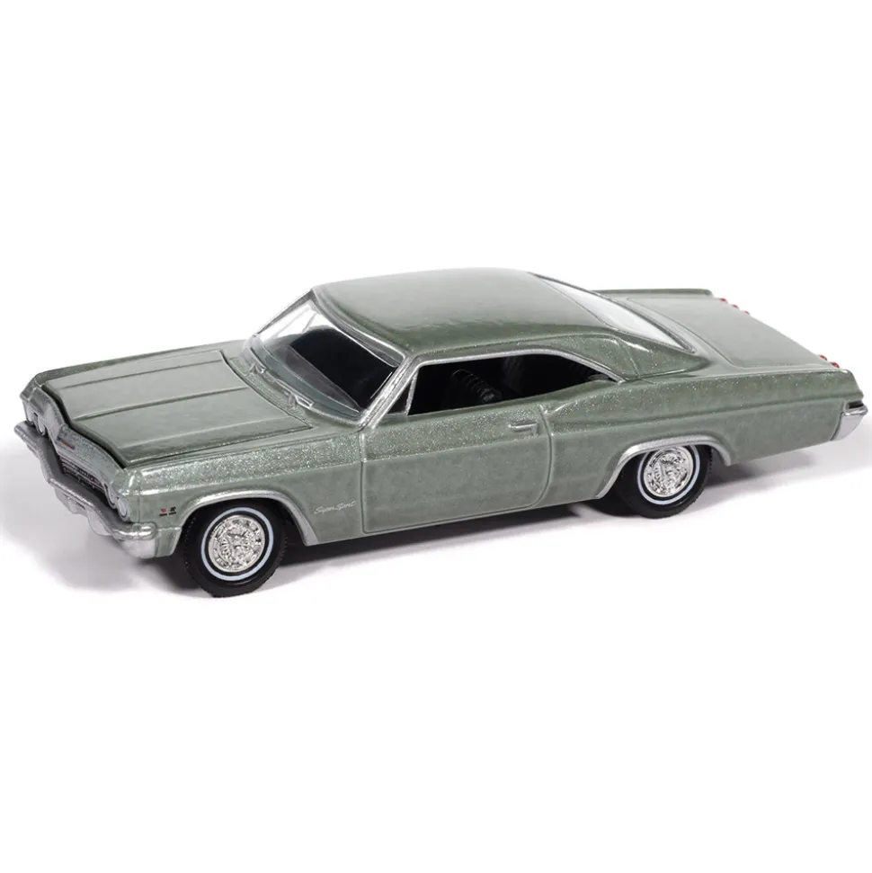 1965 Chevrolet Impala - Willow Green 1:64 Scale Diecast Model Car by Auto World