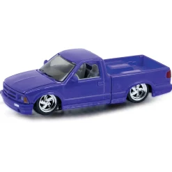 1995 Chevrolet S-10 - Blue 1:64 Scale Diecast Model Truck by M2 Machines