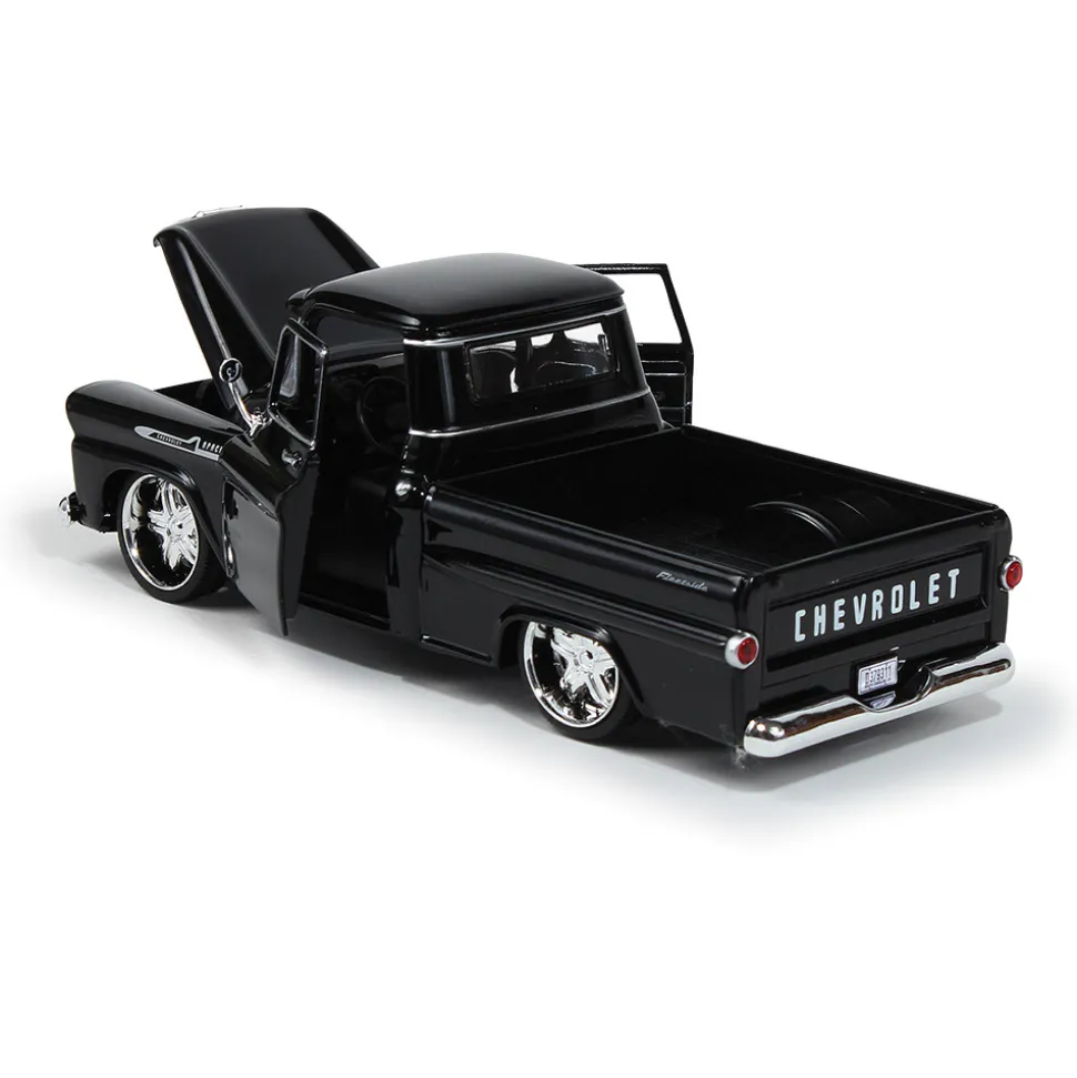 1958 Chevy Apache Fleetside - Maxx Design 1:24 Scale by Motormax