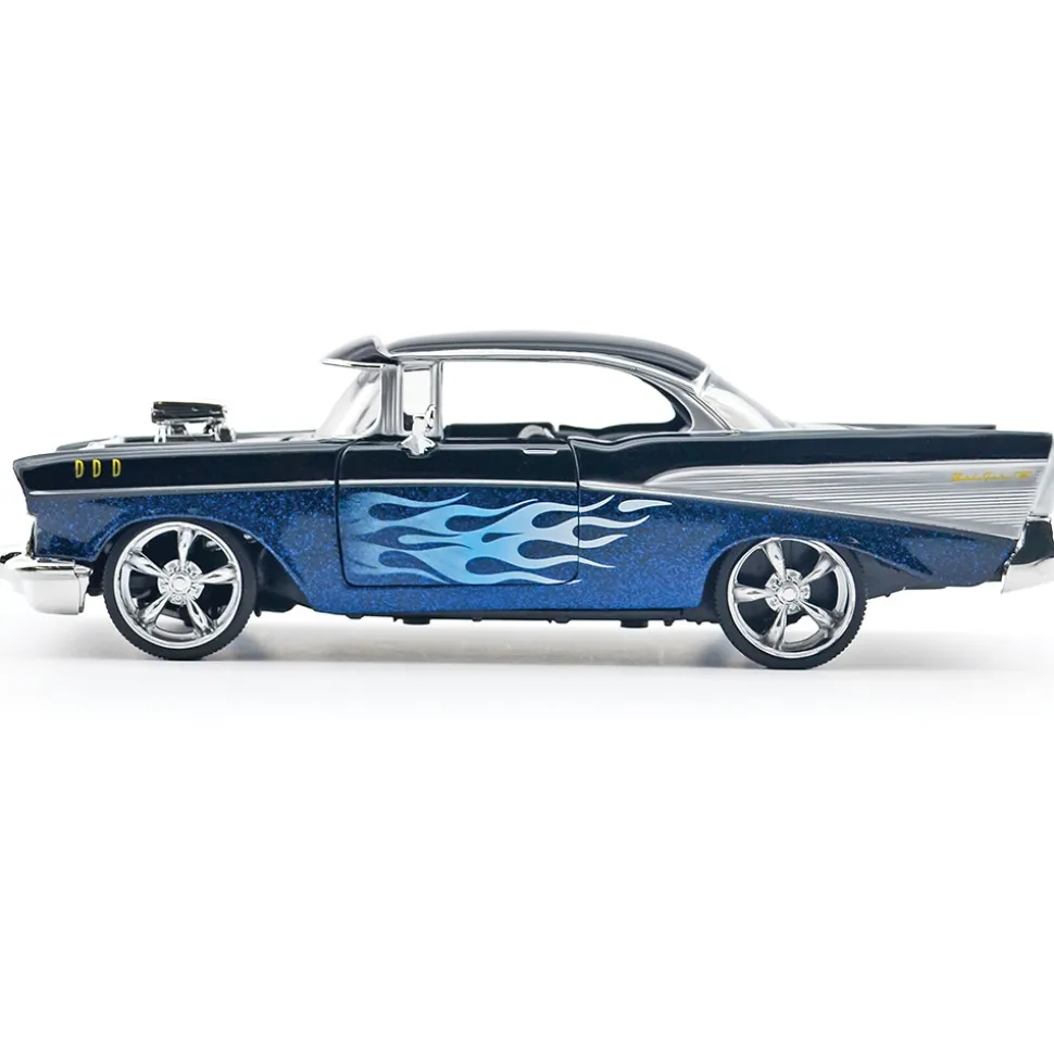 1957 Chevy Bel Air - Kult Klassics 1:24 Scale Diecast Model Car by Motormax
