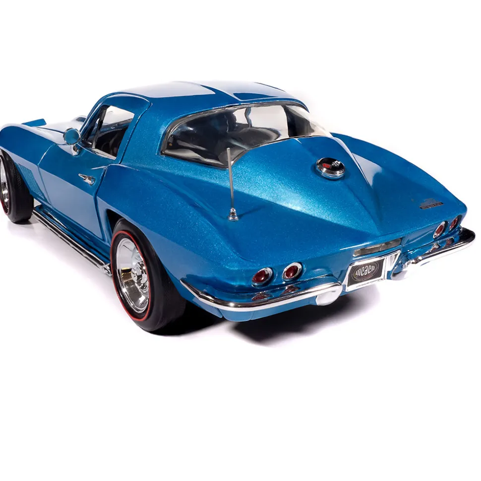 1967 Chevy Corvette Stingray - Light Metallic Blue 1:18 Scale Diecast Model Car by American Muscle - Ertl
