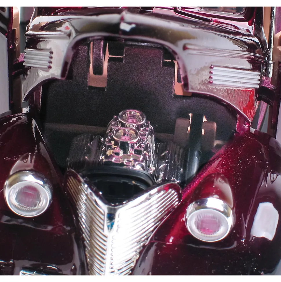 1939 Chevy Coupe - Burgundy 1:24 Scale Diecast Model by Motormax