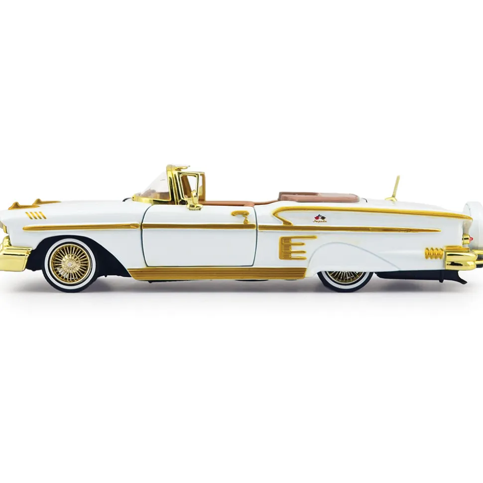 1958 Chevy Impala - Luxe Legends 1:24 Scale Diecast Model Car by Motormax