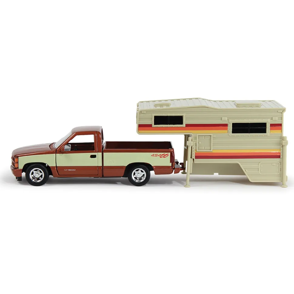 1992 Chevy 454 SS Pickup With Slide-In Camper 1:24 Scale by Motormax
