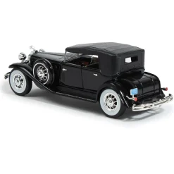 1932 Chrysler LeBaron - Black 1:32 Scale Diecast Model Car by Signature Models