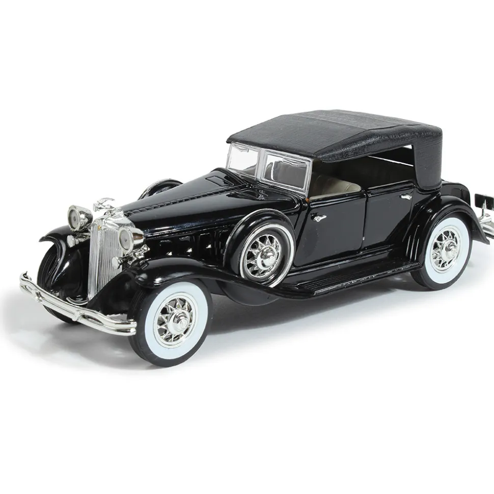 1932 Chrysler LeBaron - Black 1:32 Scale Diecast Model Car by Signature Models