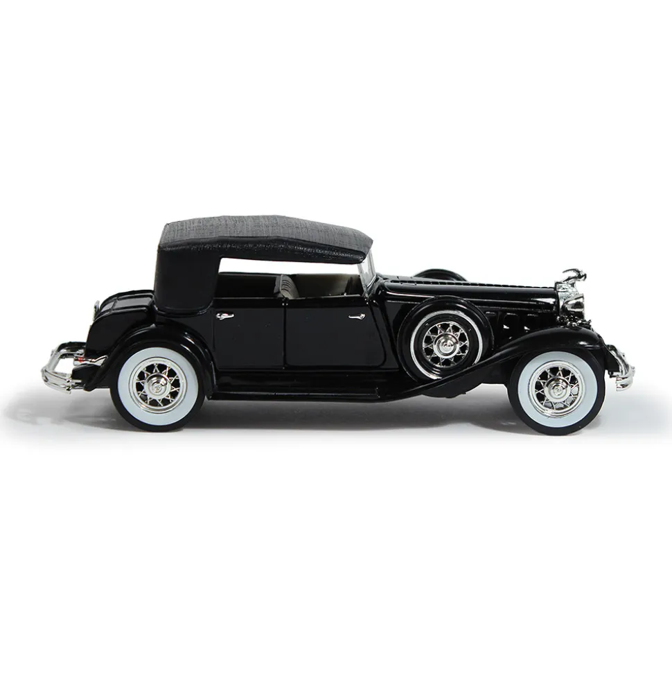 1932 Chrysler LeBaron - Black 1:32 Scale Diecast Model Car by Signature Models
