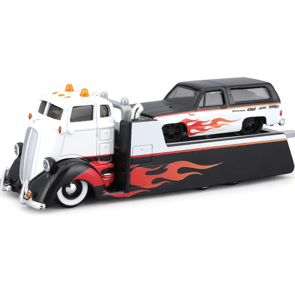 COE Custom Flatbed & 1979 K5 Blazer 1:64 Scale by Maisto