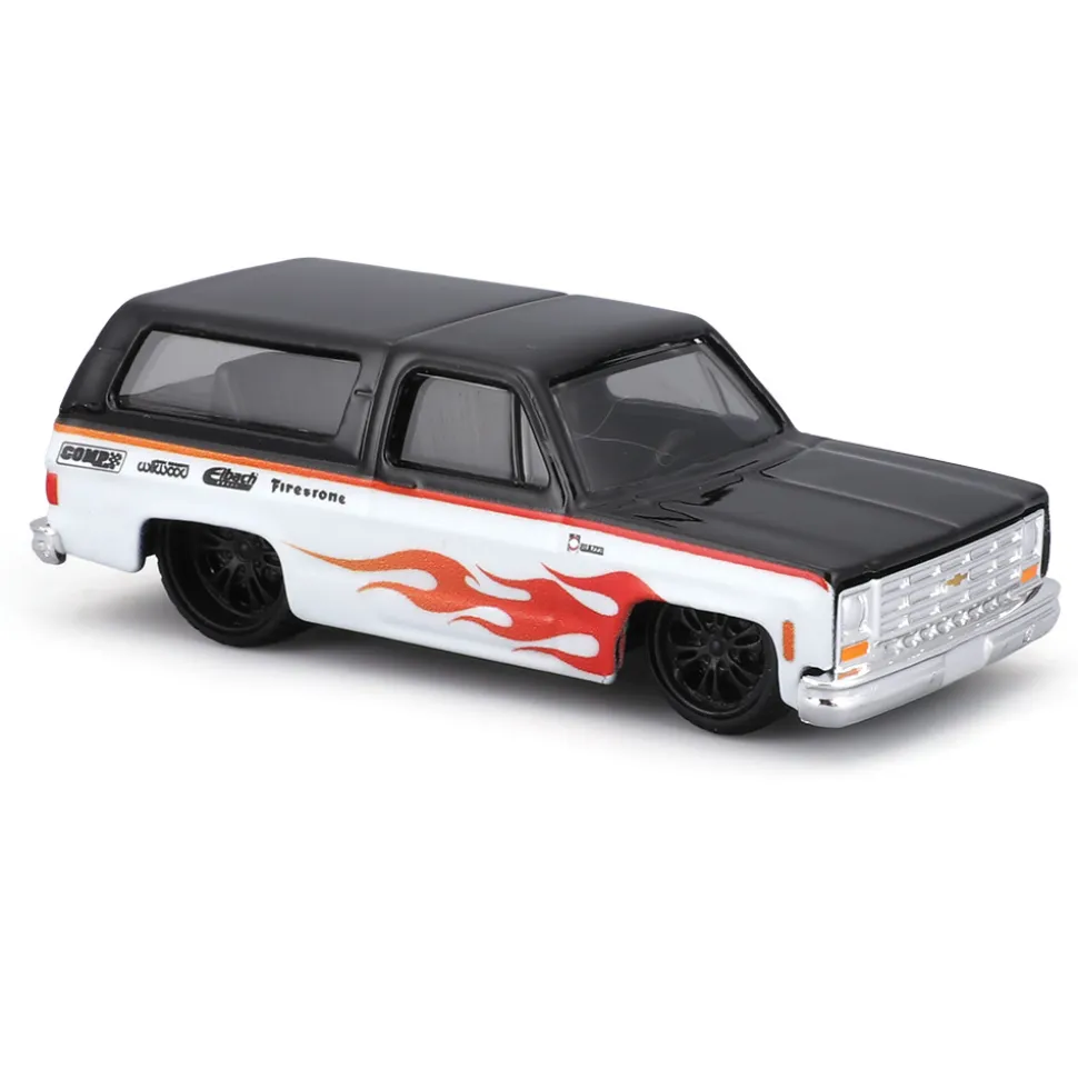 COE Custom Flatbed & 1979 K5 Blazer 1:64 Scale by Maisto