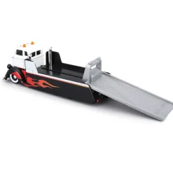 COE Custom Flatbed & 1979 K5 Blazer 1:64 Scale by Maisto