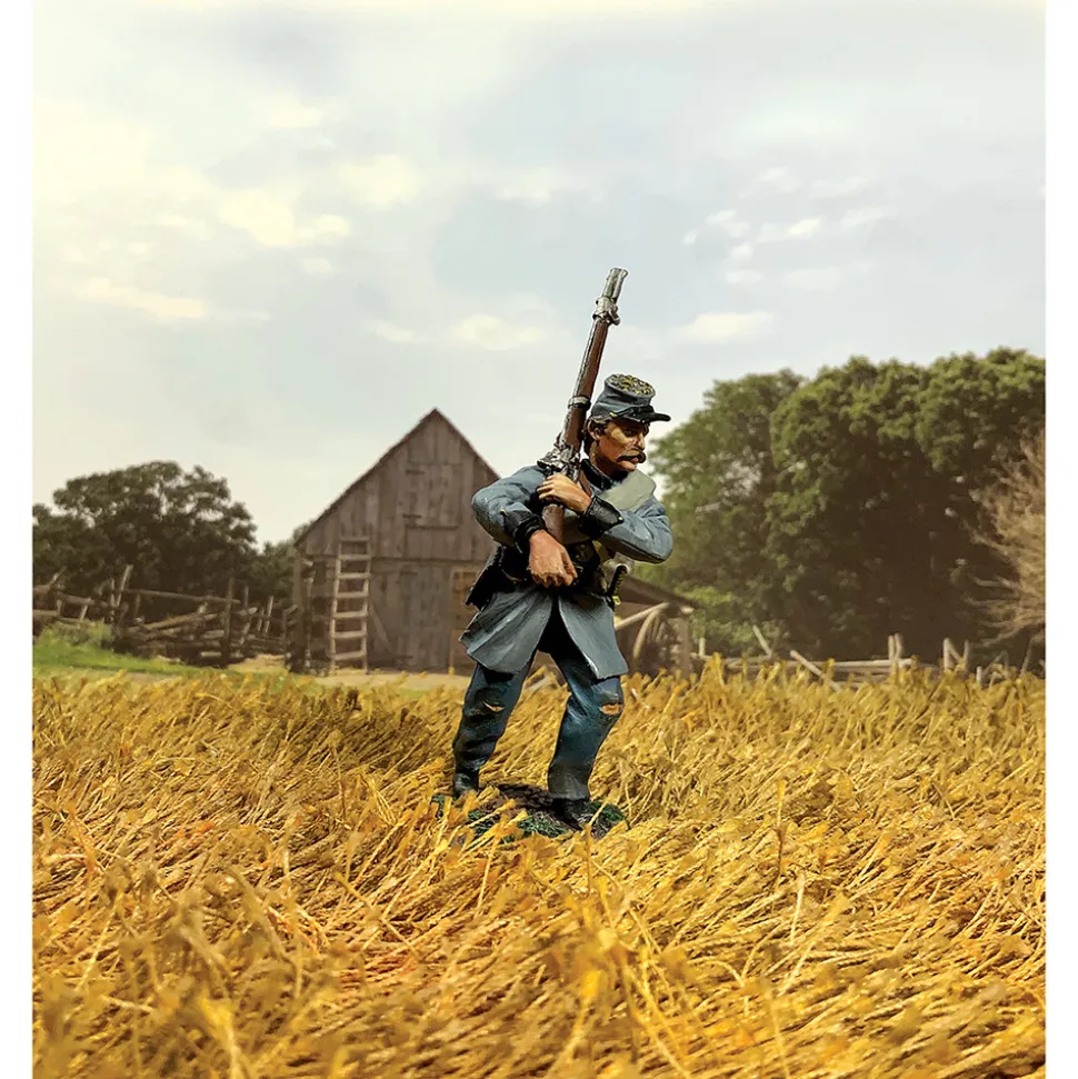 Confederate Texas Brigade Advancing No.2 1/30 Figure William Britain (31261) 1:30 scale Metal by William Britain