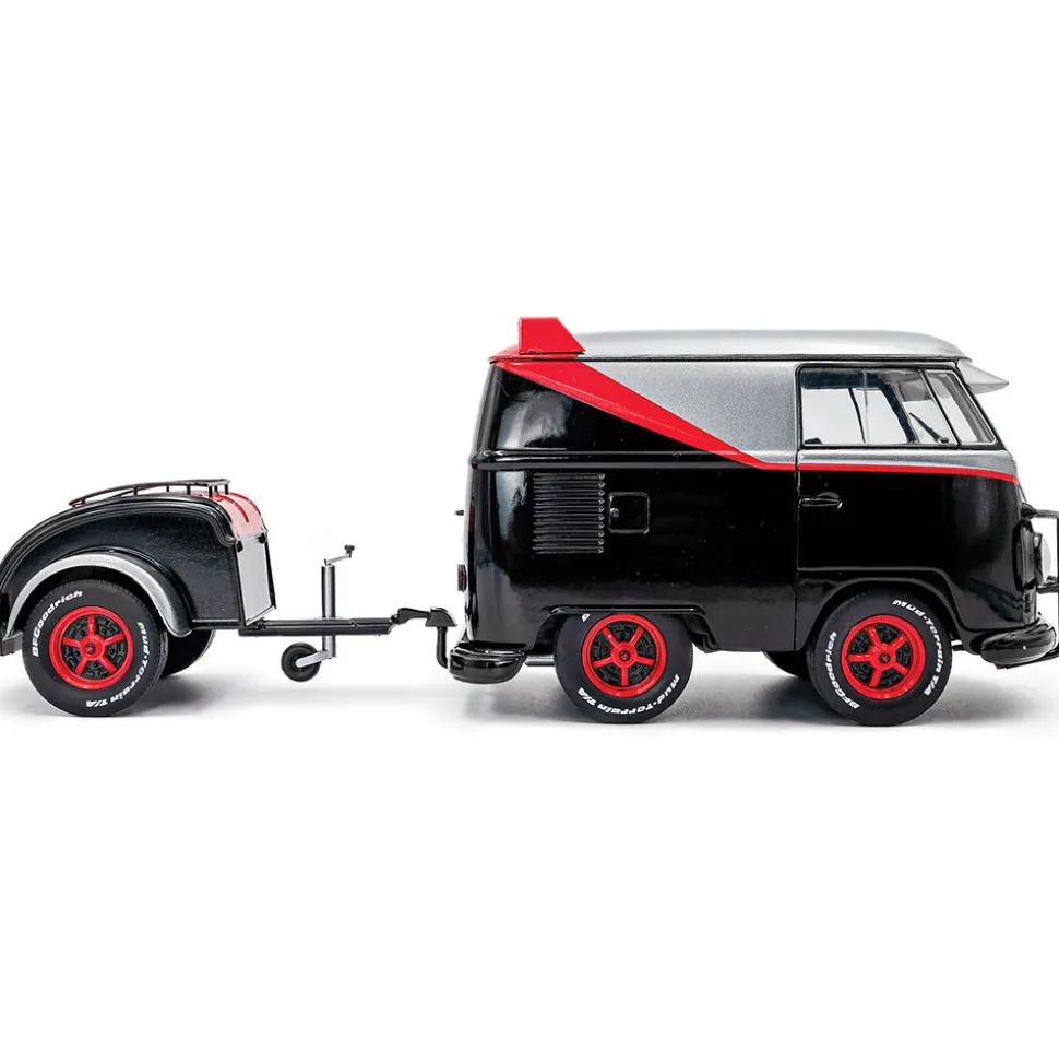 Cool Combi Sport - Tribute 1:18 Scale Diecast Model Car by Solido