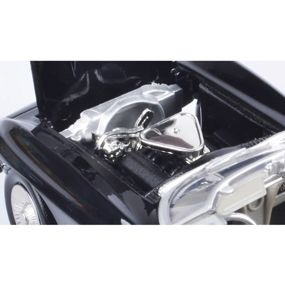 1967 Corvette 427 Tri-Power 1:24 Scale Diecast Model by Motormax