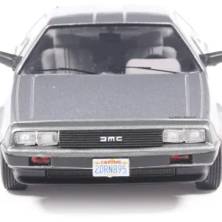 1981 DeLorean DMC-12 - Silver 1:43 Scale Diecast Model Car by IXO Models