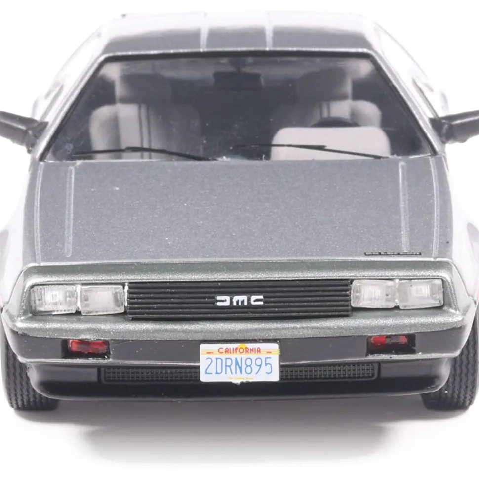 1981 DeLorean DMC-12 - Silver 1:43 Scale Diecast Model Car by IXO Models