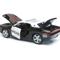 2006 Dodge Challenger Concept - Police - B&W 1:18 Scale Diecast Model Car by Maisto