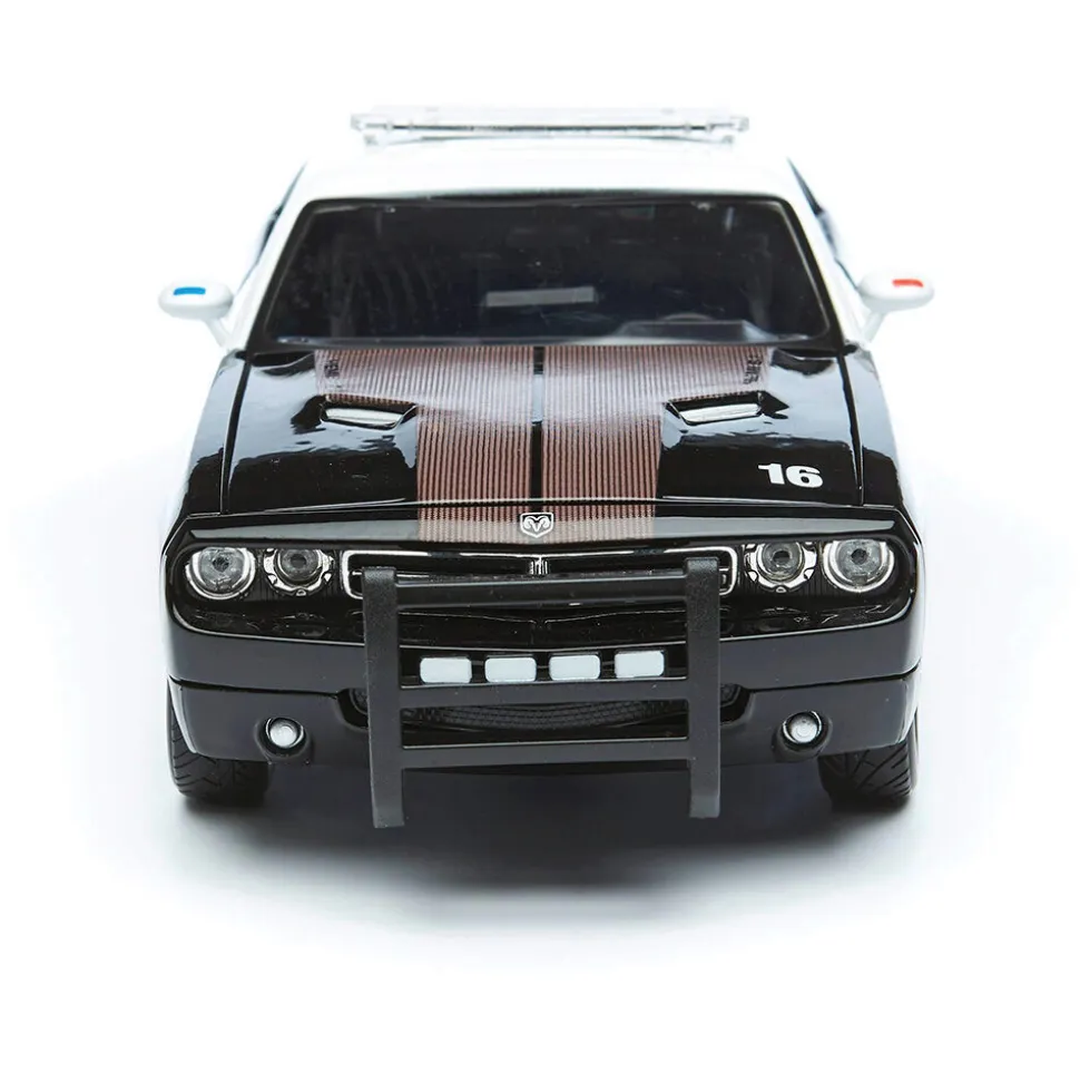 2006 Dodge Challenger Concept - Police - B&W 1:18 Scale Diecast Model Car by Maisto