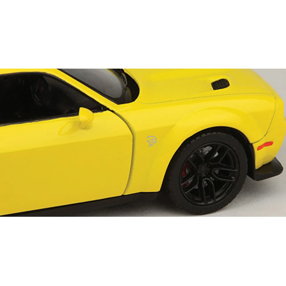 2018 Dodge Challenger Hellcat Widebody - yellow 1:24 Scale Diecast Model by Motormax