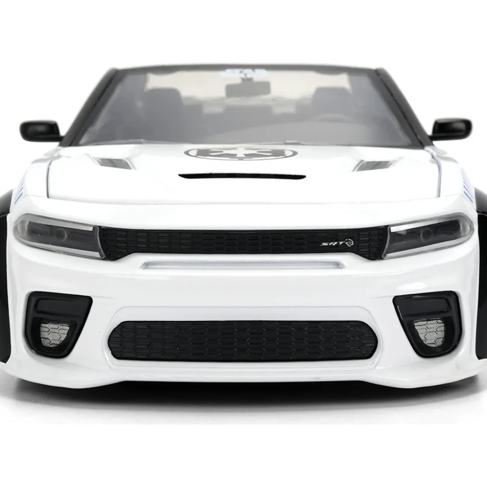 2015 Dodge Challenger Hellcat w/Stormtrooper Figure 1:24 Scale Diecast Model Car by Jada Toys