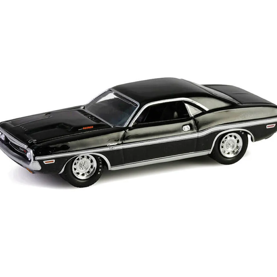1970 Dodge Challenger R/T 440 - Black 1:64 Scale Diecast Model Car by Greenlight
