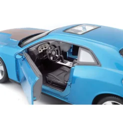 2008 Dodge Challenger SRT8 1:24 Scale Diecast Model Car by Maisto