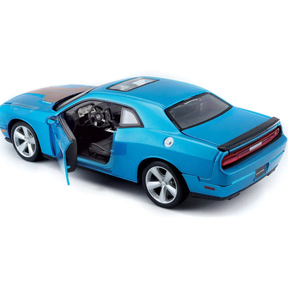 2008 Dodge Challenger SRT8 1:24 Scale Diecast Model Car by Maisto